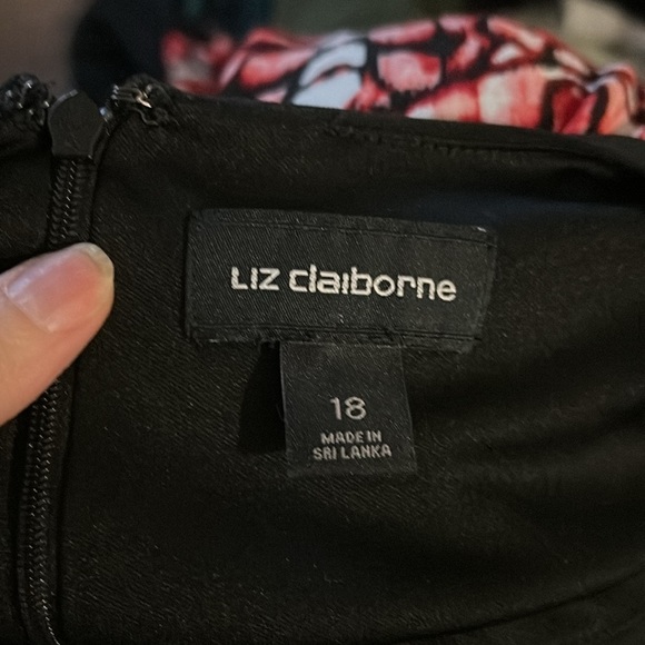 Liz Claiborne Black and Red Patterned Dress Size 18 - Picture 4 of 7